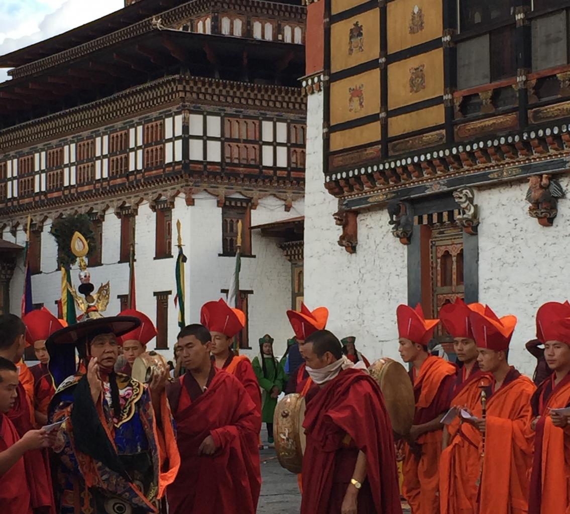 dzong ceremony cropped